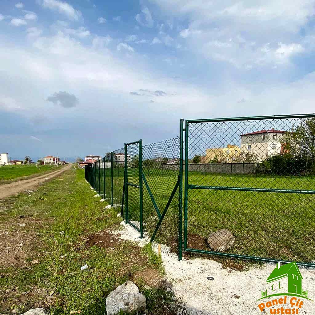 Yeşil Plastik Bahçe Çiti